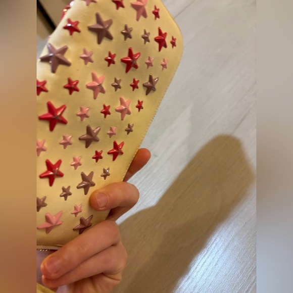 Jimmy Choo Beige Leather Wallet with Gold Zipper - Picture 5 of 9